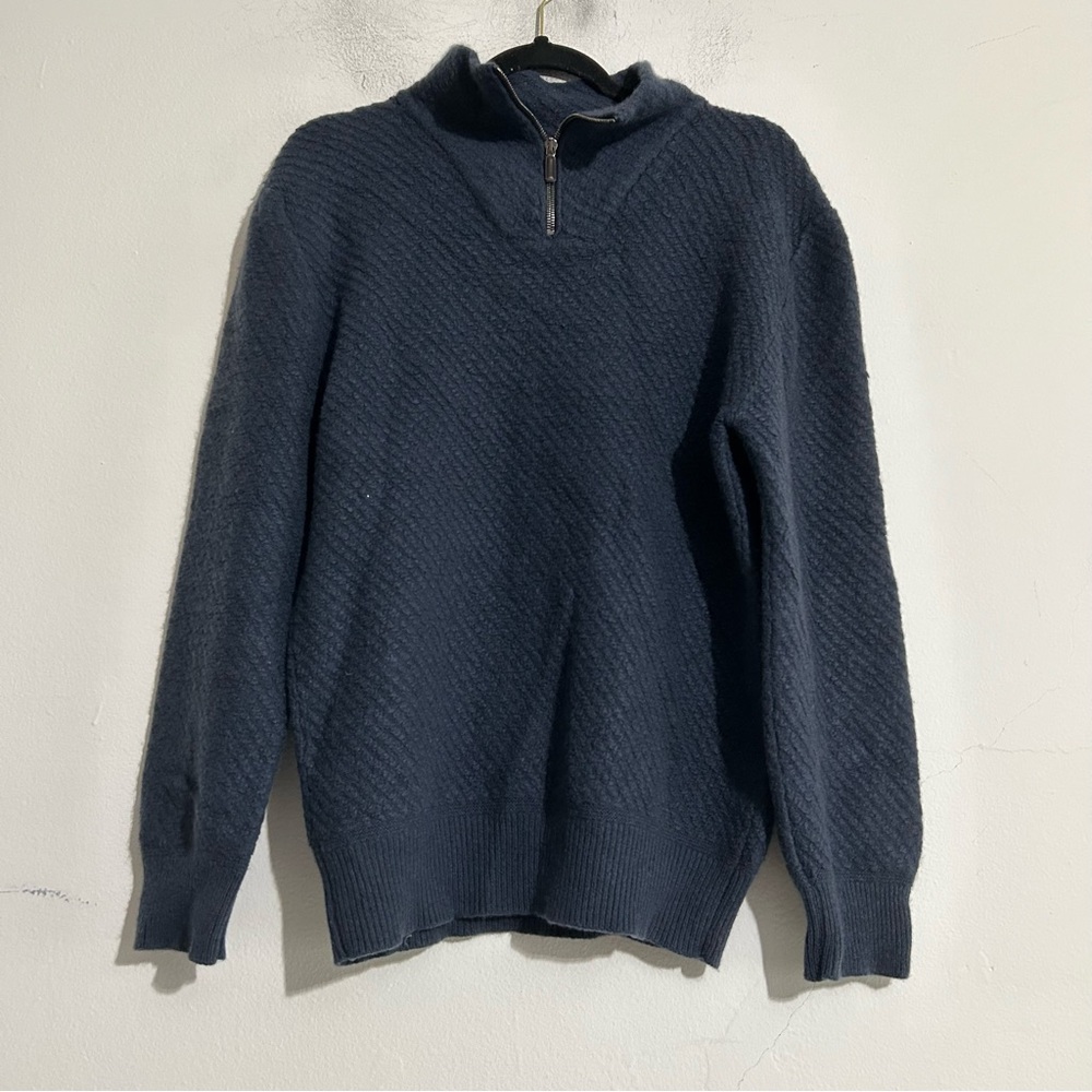 Johnstons of Elgin Made in Scotland Cashmere 1/4 Zip Knit Sweater Quiet Luxury